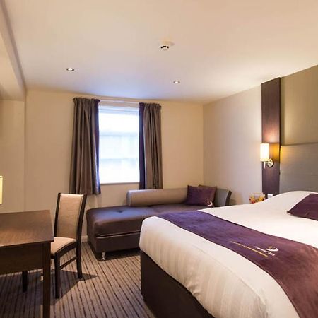 Premier Inn ترينج المظهر الخارجي الصورة