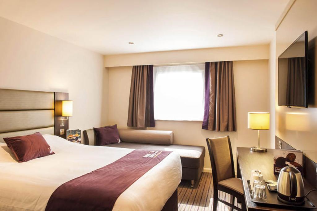 Premier Inn ترينج المظهر الخارجي الصورة