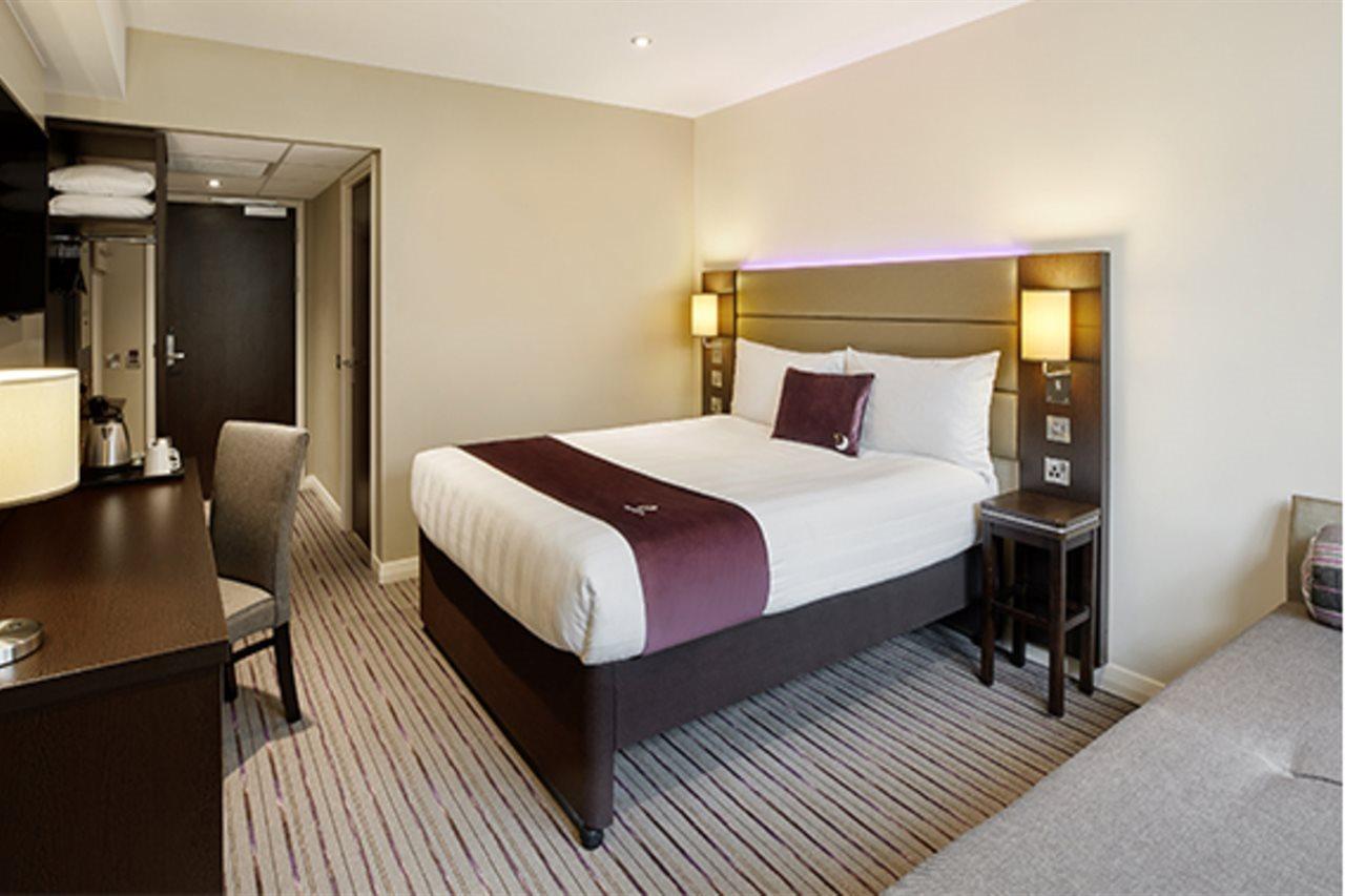 Premier Inn ترينج المظهر الخارجي الصورة