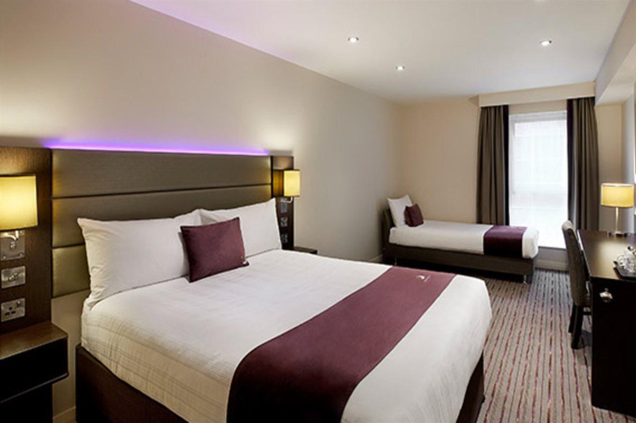 Premier Inn ترينج المظهر الخارجي الصورة
